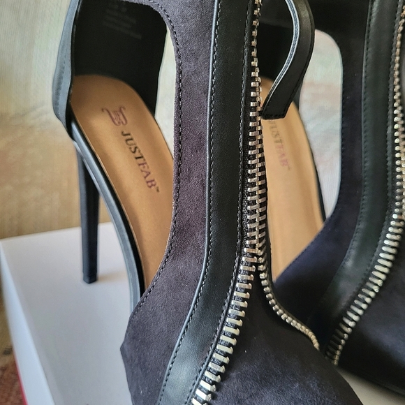 NIB JUSTFAB Dhalian Women's Black Stiletto Shoes with Front Zipper Size 7.5 - Picture 5 of 6